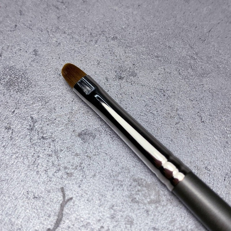 Akzentz Synthetic Gel Brush