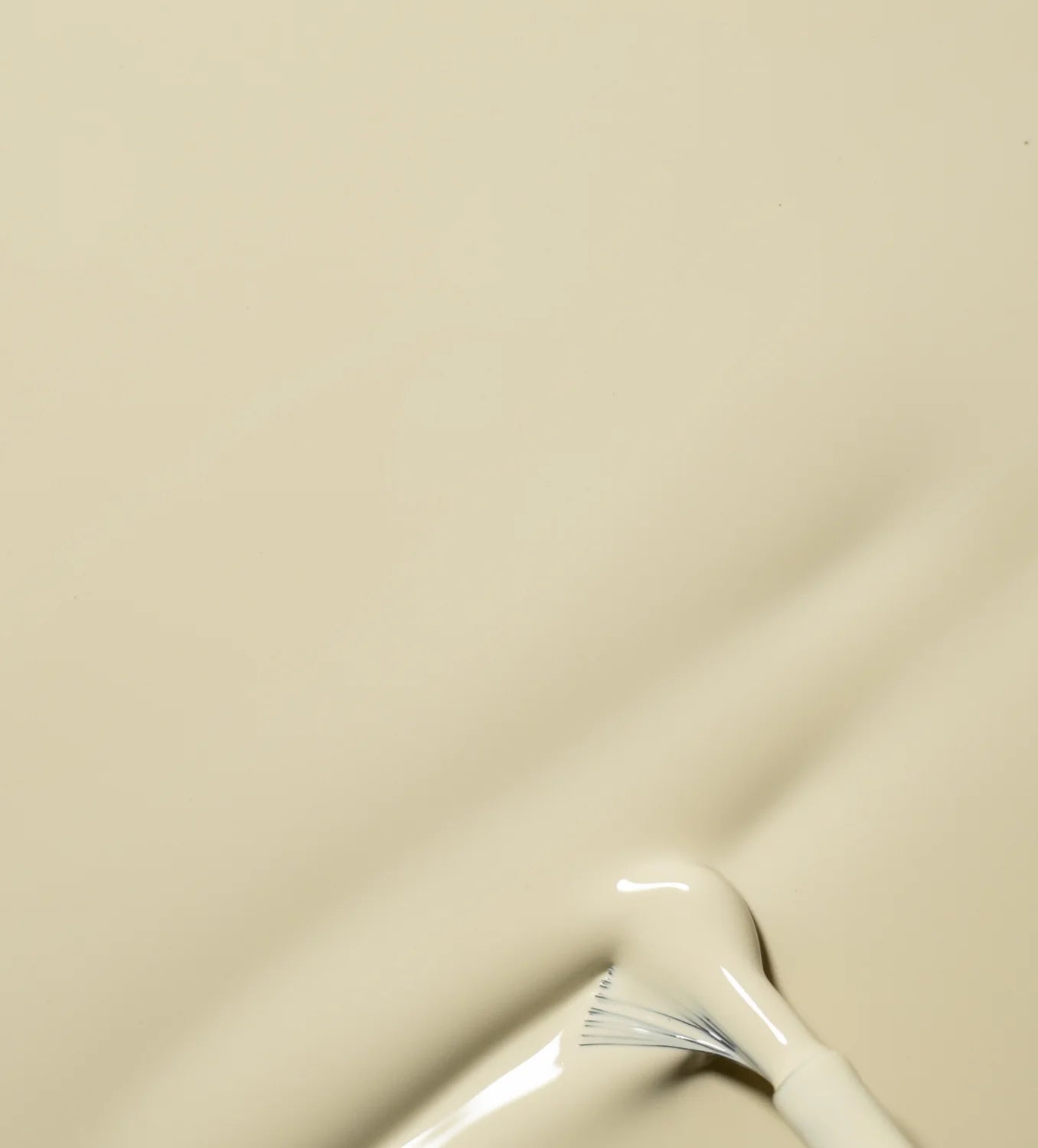 Luxio soak-off gel system, Sunny features a TPO-FREE