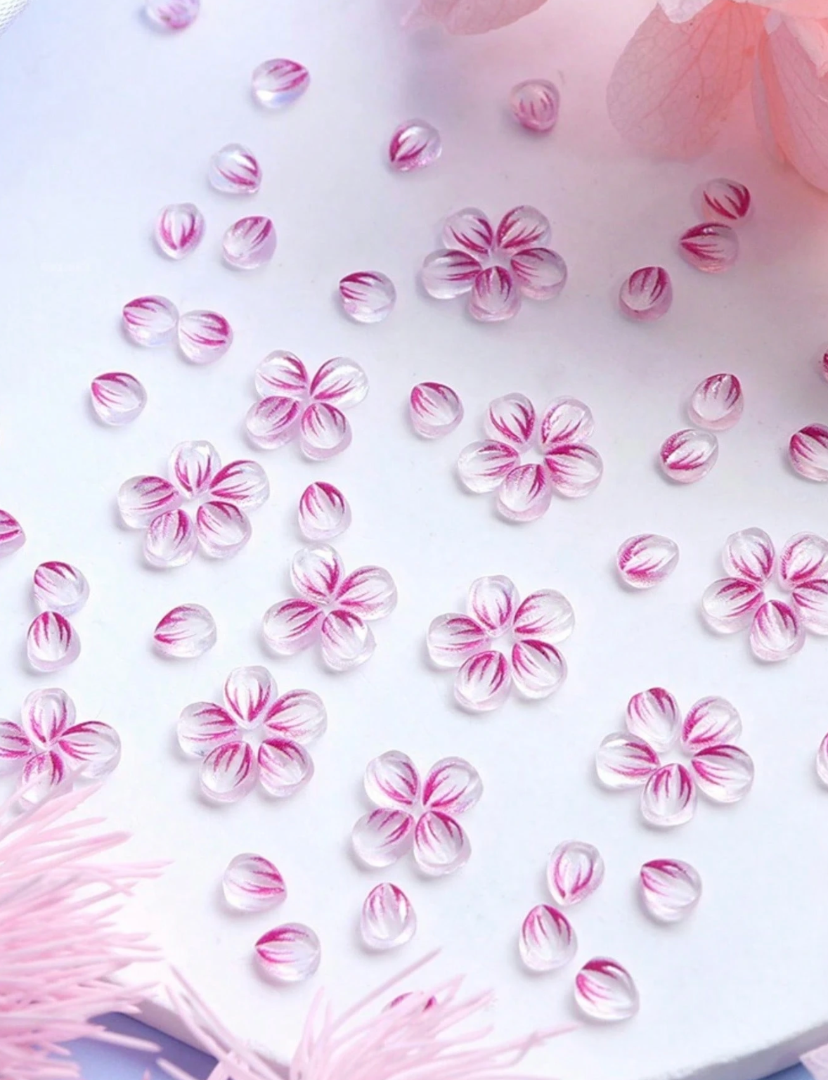Carved Flower Petal Nail Charms (150 pcs)