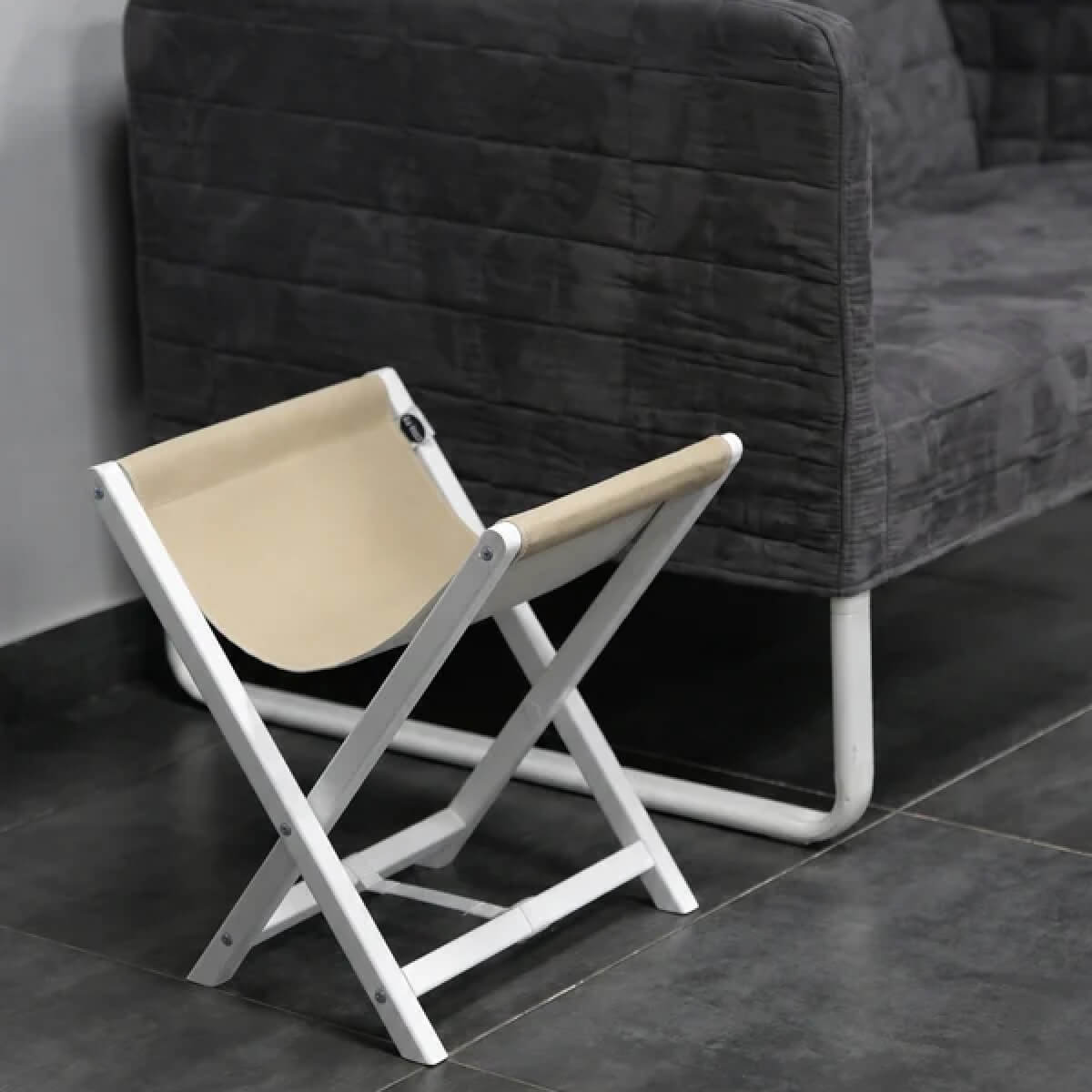 Folded AIR MAX bag stand with white beech legs