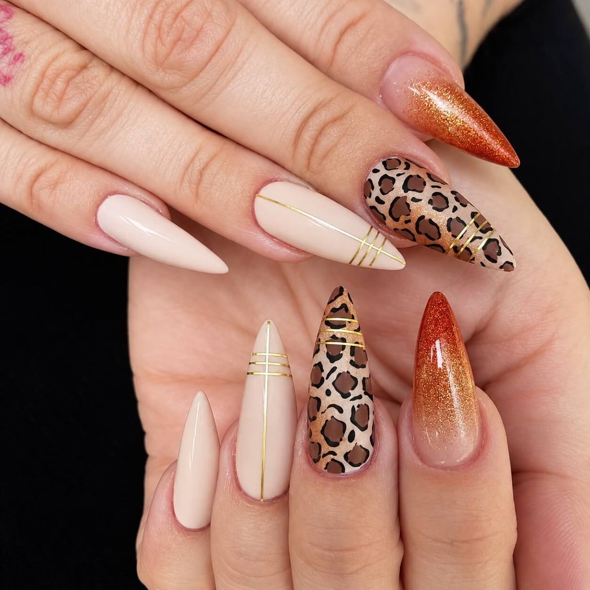 Akzentz Gel Play Glitter Copper Dust, 4g, French detail application