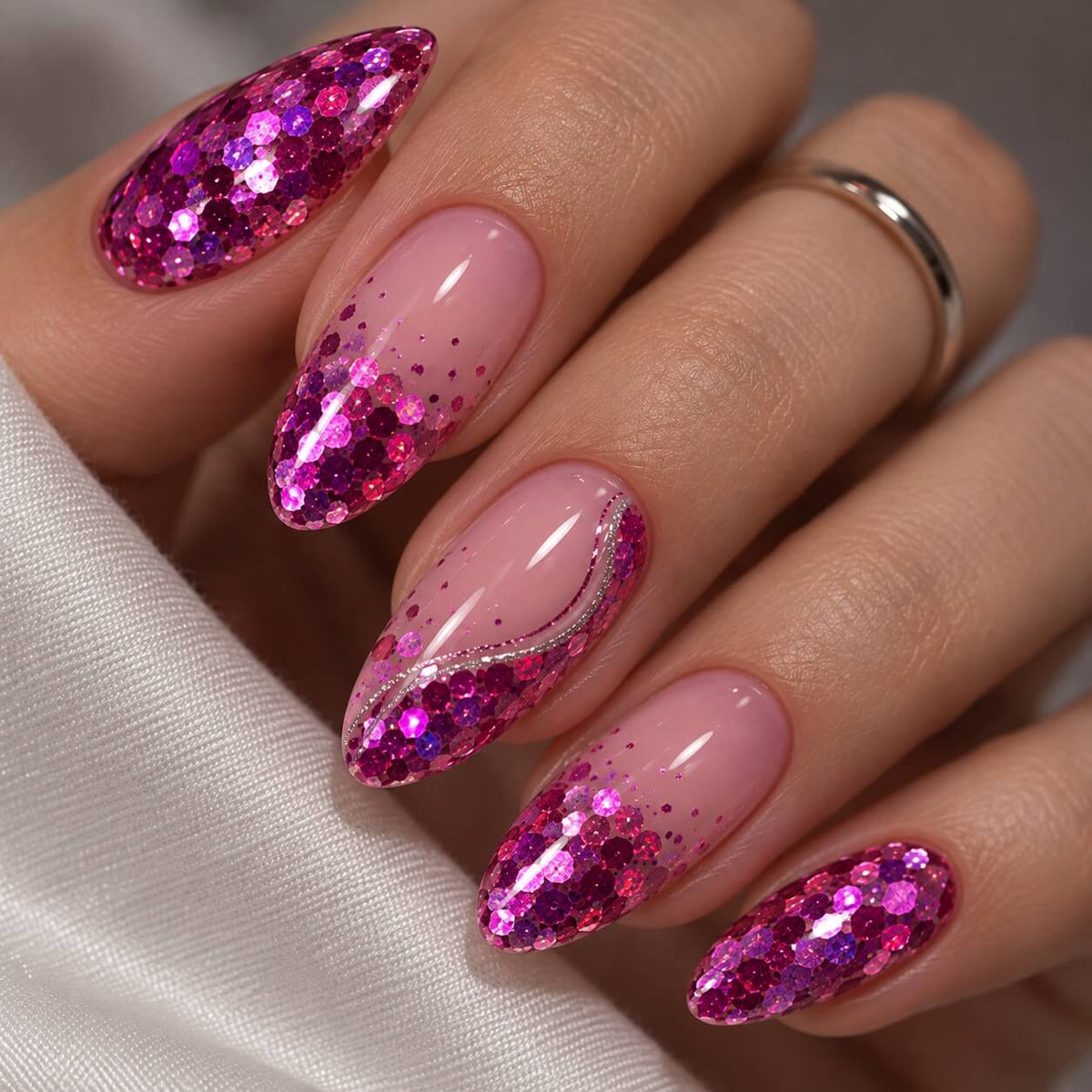 Akzentz Gel Play Glitter Crush Magenta, 4g, label close-up