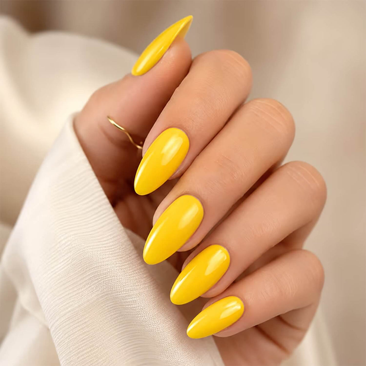 DNKa Builder Gel #0052 distributed across an upper nail form
