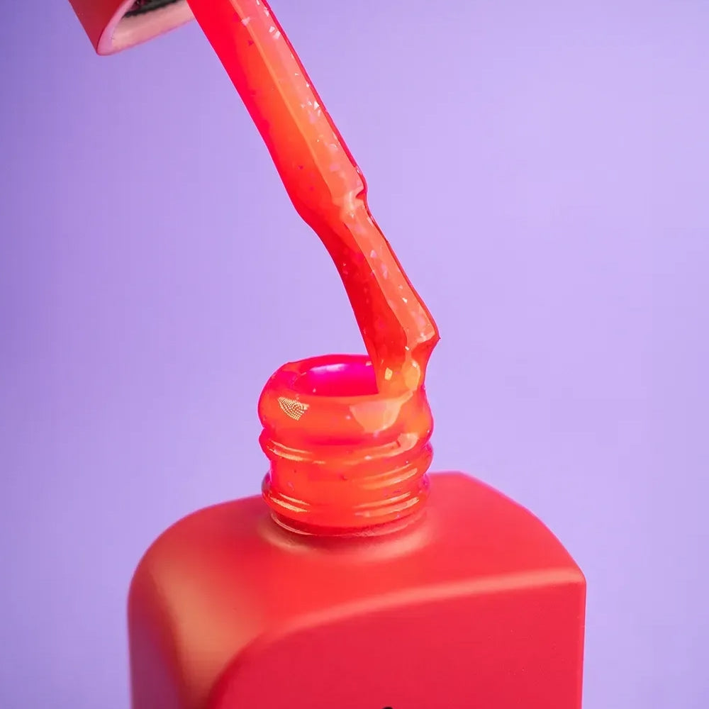 12ml Furor bottle positioned beside a DNKa top coat, ready for the final sealing step