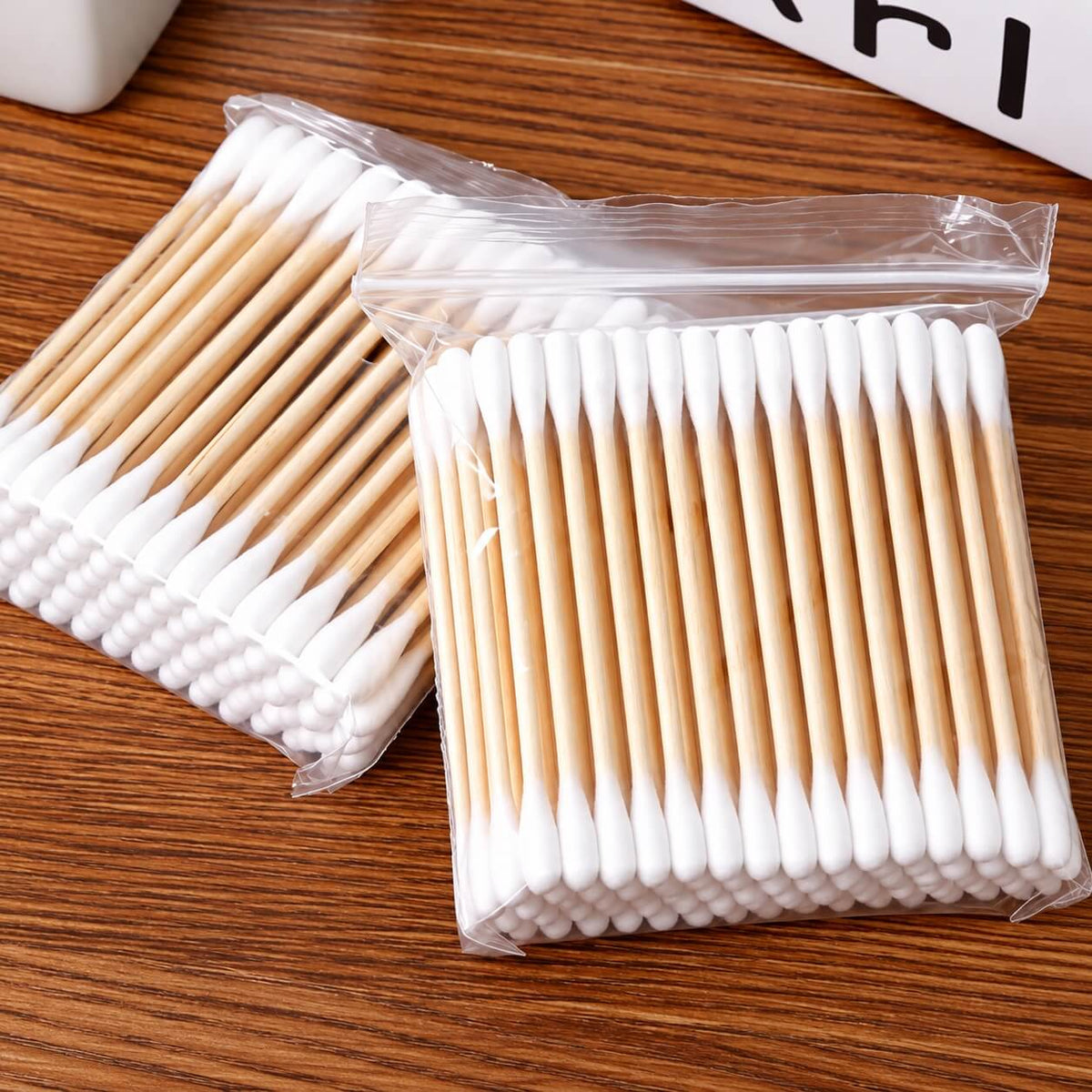 Double-ended cotton swabs, pack of 100