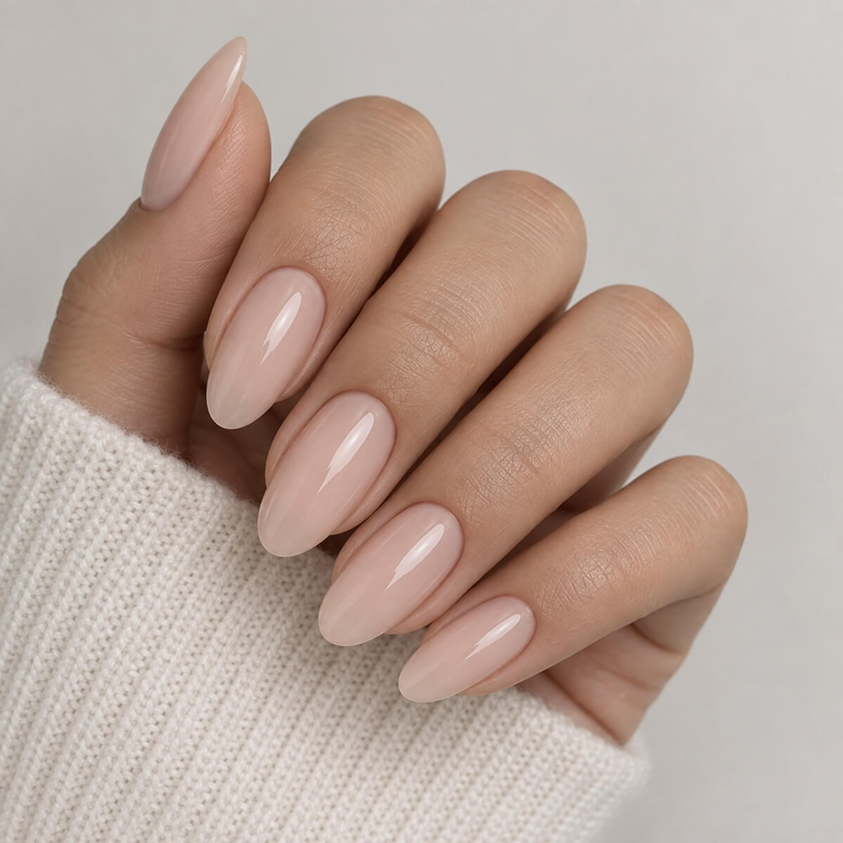 TOUCH Cover Base Natural, 30ml, swatch on nail tip