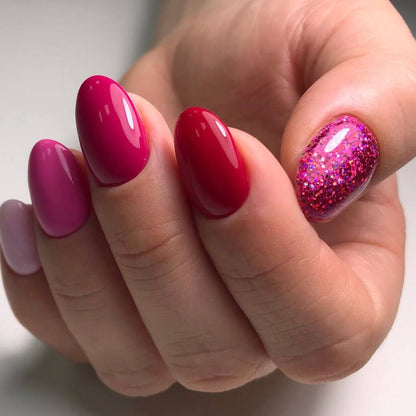 Akzentz Gel Play Dazzle Raspberry, 4g, layered over a base color