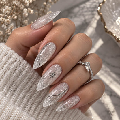Akzentz Gel Play Glitter Silver, 4g, light-reflective glitter swatch on nail tip