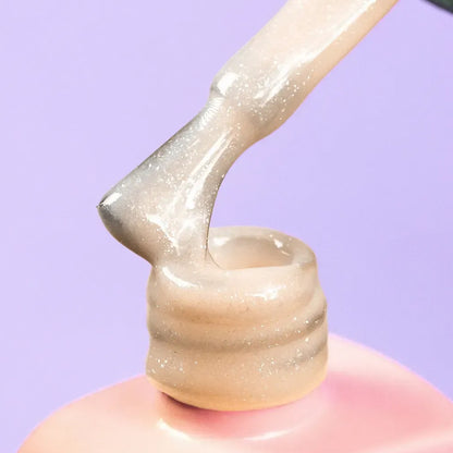 DNKa Cover Base #0028 Mysterious applied to the nail plate