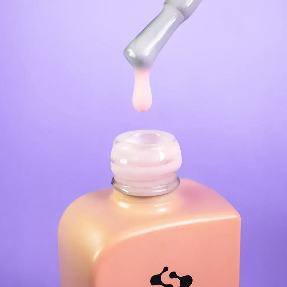 DNKa Cover Base #0038 Flirty bottle cap and brush detail