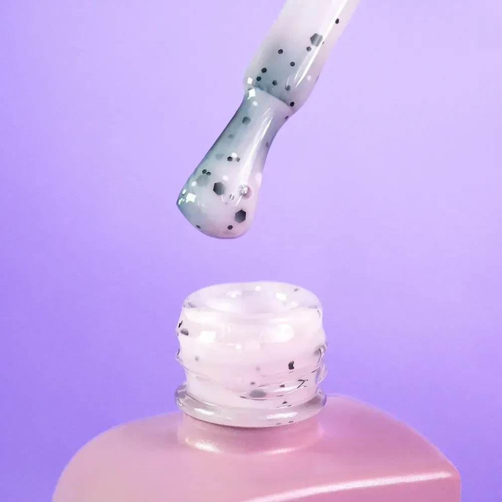 DNKa Cover Base #0039A Different applied to natural nails