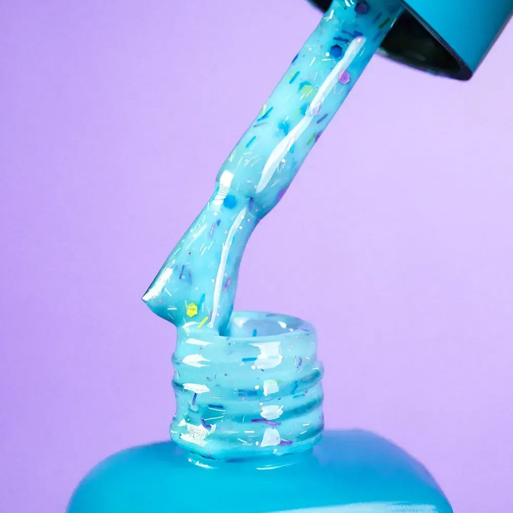 DNKa Cover Base #0058 Chilly bottle next to DNKa top coat