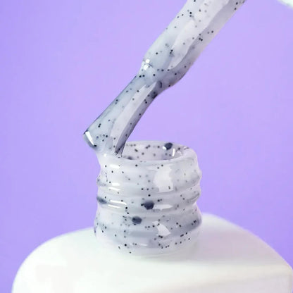 DNKa Cover Base #0059 Smart bottle cap and brush detail