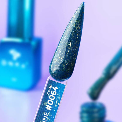 Close-up swatch of the 30ml Aquamarine shade, showing the blue-green tone and gold flecks
