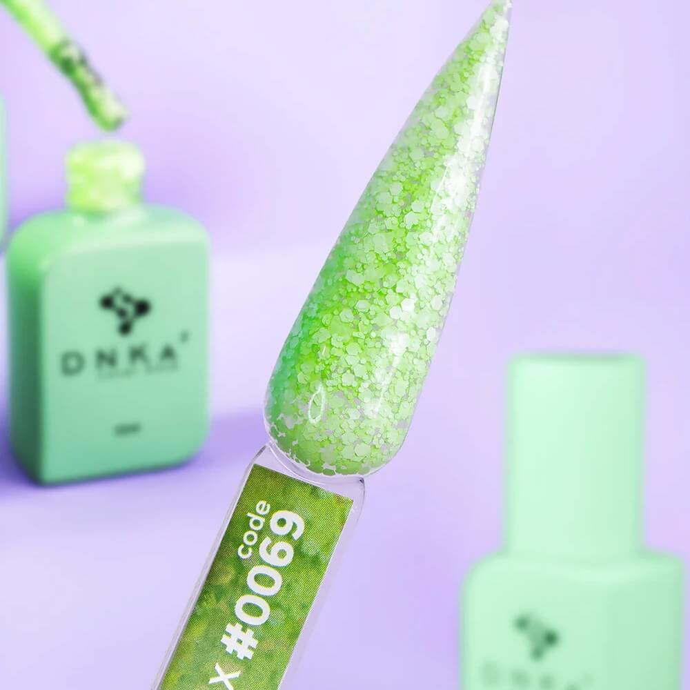 Close-up swatch of the 30ml Relax shade, showing the transparent green tint and white flecks