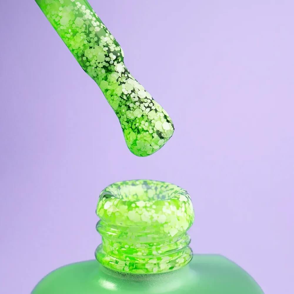 Side-by-side comparison of the 12ml and 30ml Relax bottles