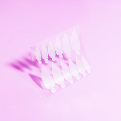 DNKa Professional Nail Molds #0001 — single mold positioned inside upper form