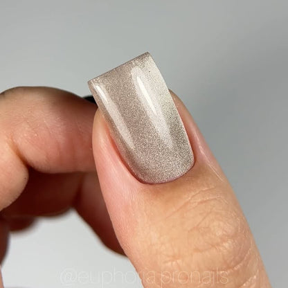 HEYLOVE - Cat's Eye Gel Polish Satin, 15ml