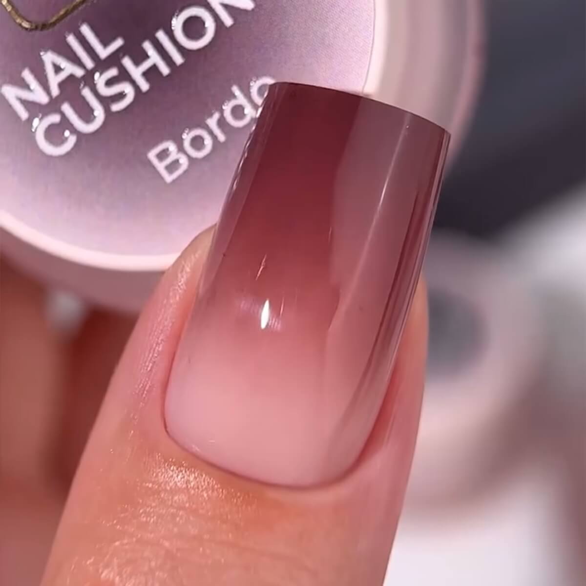 HEYLOVE Bordo Nail Cushion