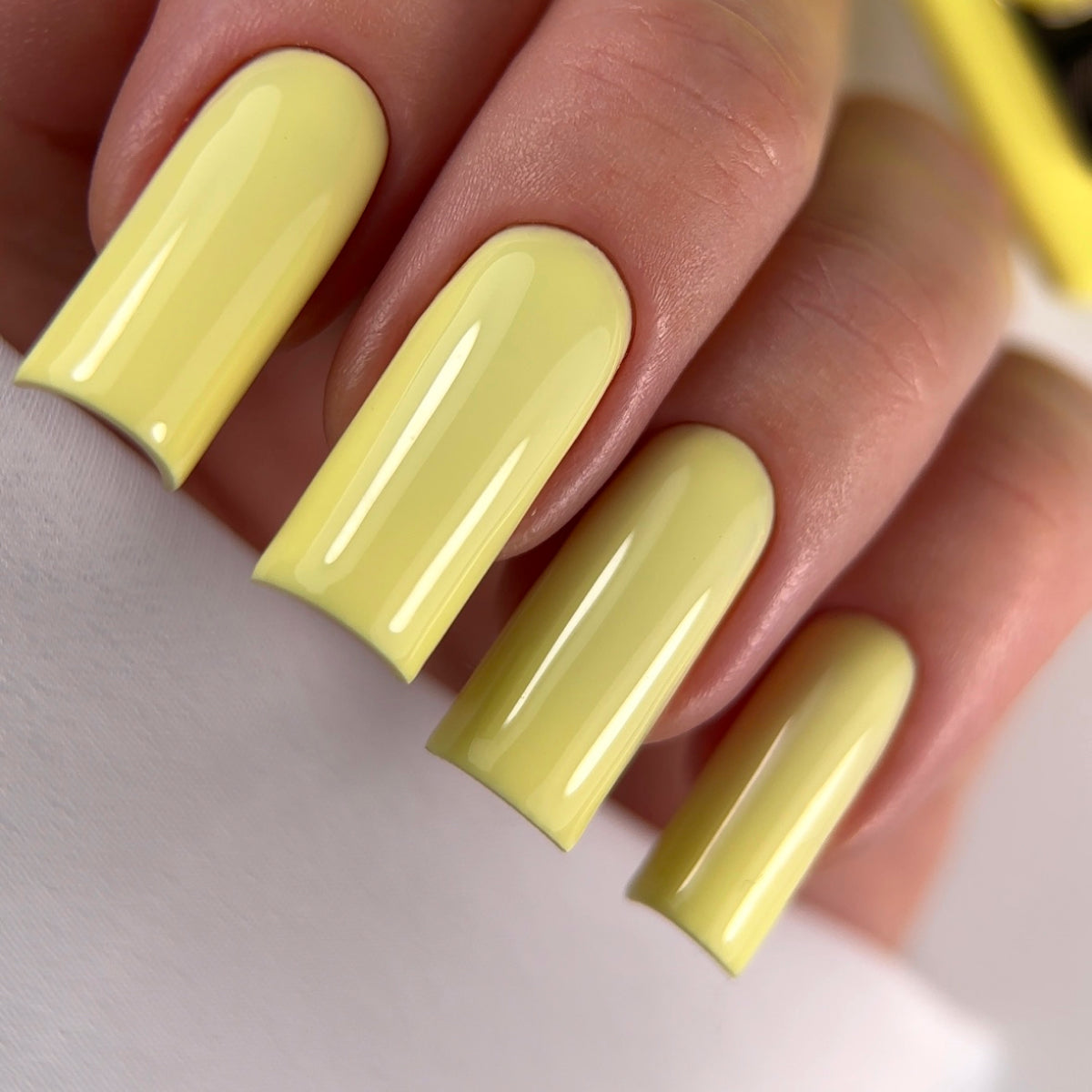 HEYLOVE - Gel Polish Citron, 15ml