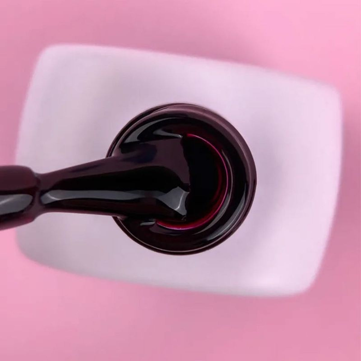 Luna Red Gel Nail Polish #262 – 13 ml Bottle