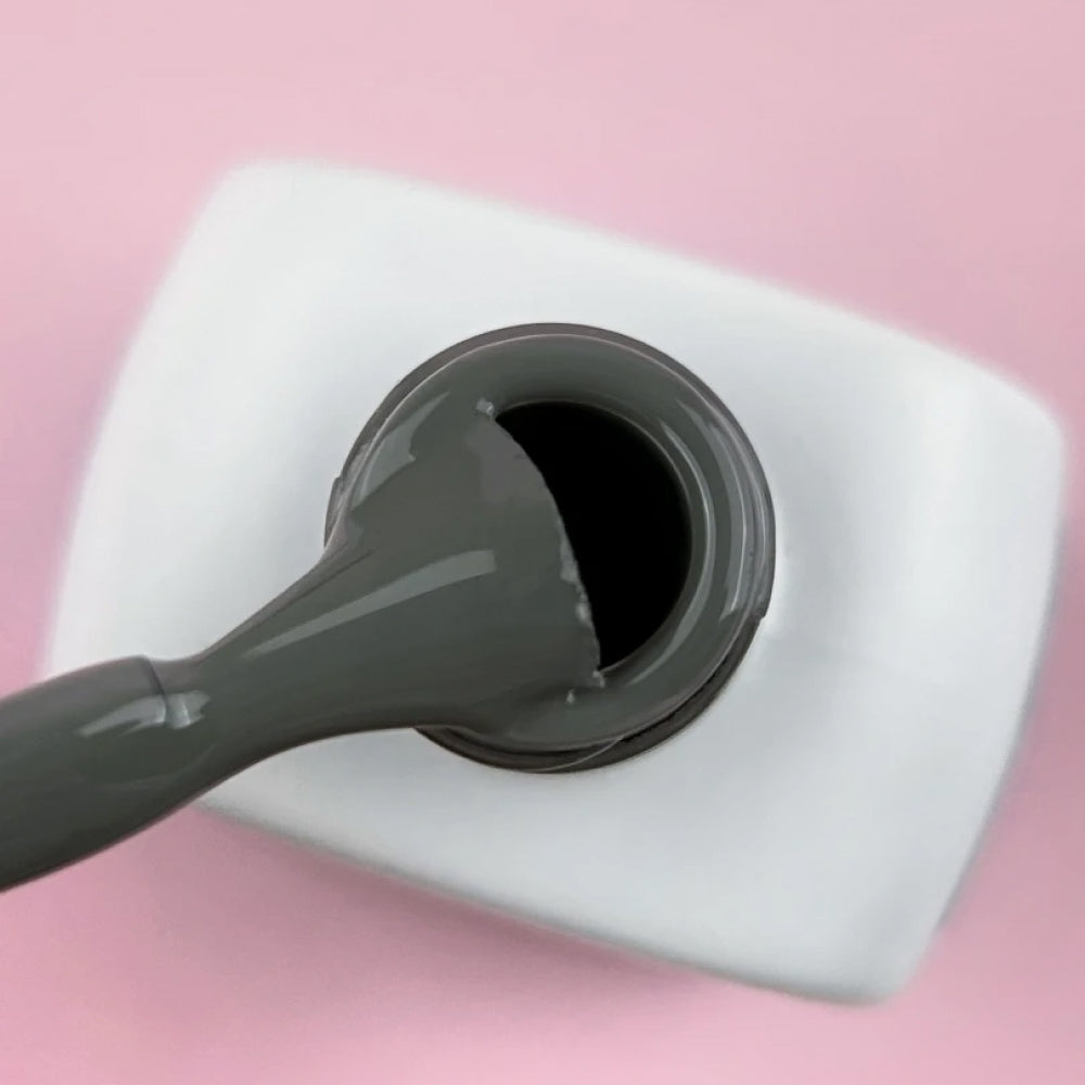 Luna gel polish shade 77 professional nail color