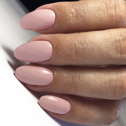 Luxio Bossy Gel Polish — single nail close-up, glossy finish