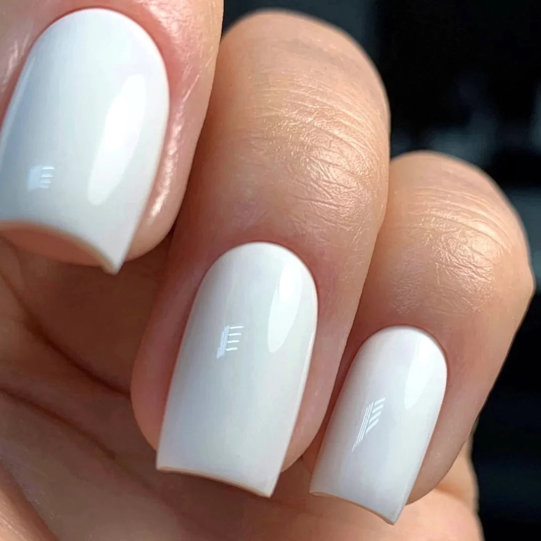 15ml — Luxio Polar Gel Polish — bottle paired with a Luxio top coat