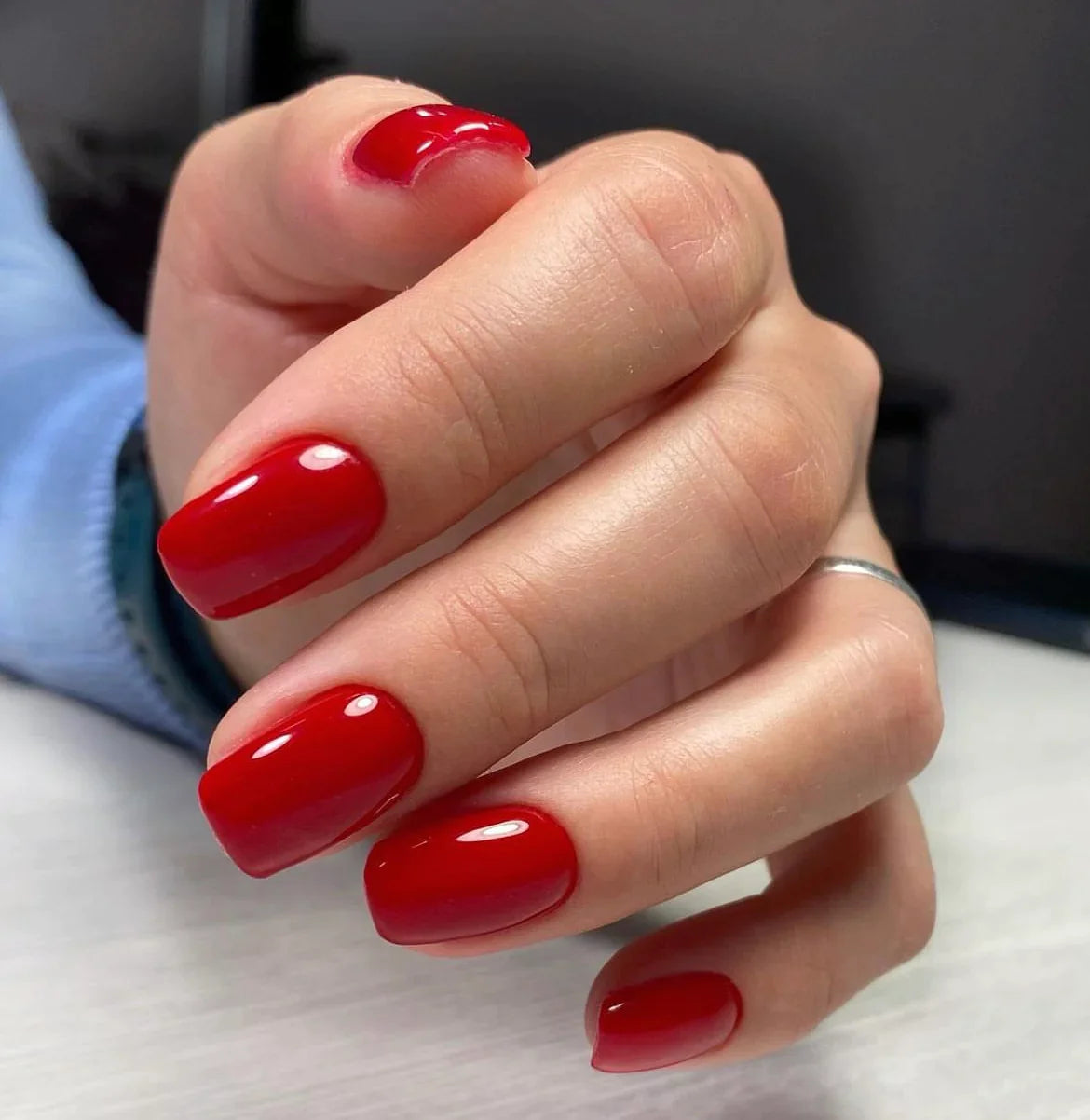 9ml/15ml — Luxio Rosso Gel Polish — size comparison