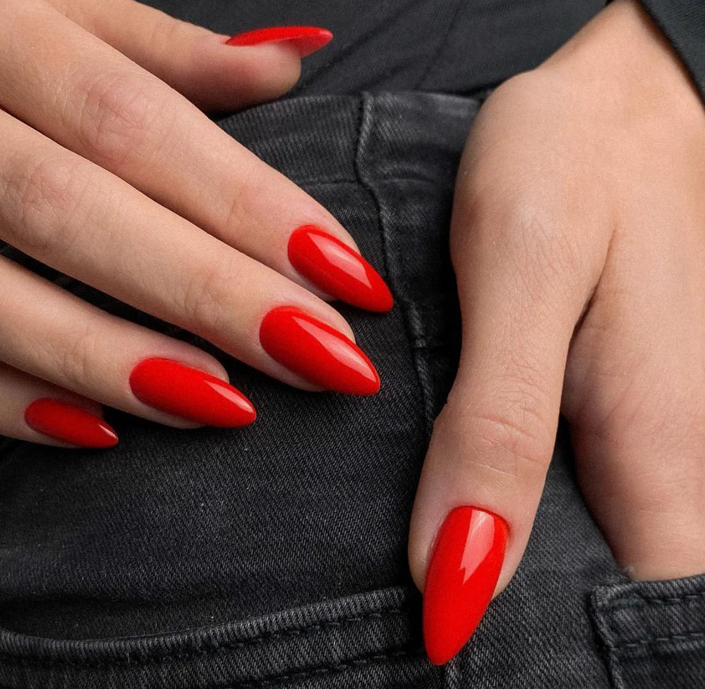 9ml — Luxio Runway Gel Polish — full manicure, bold red coverage