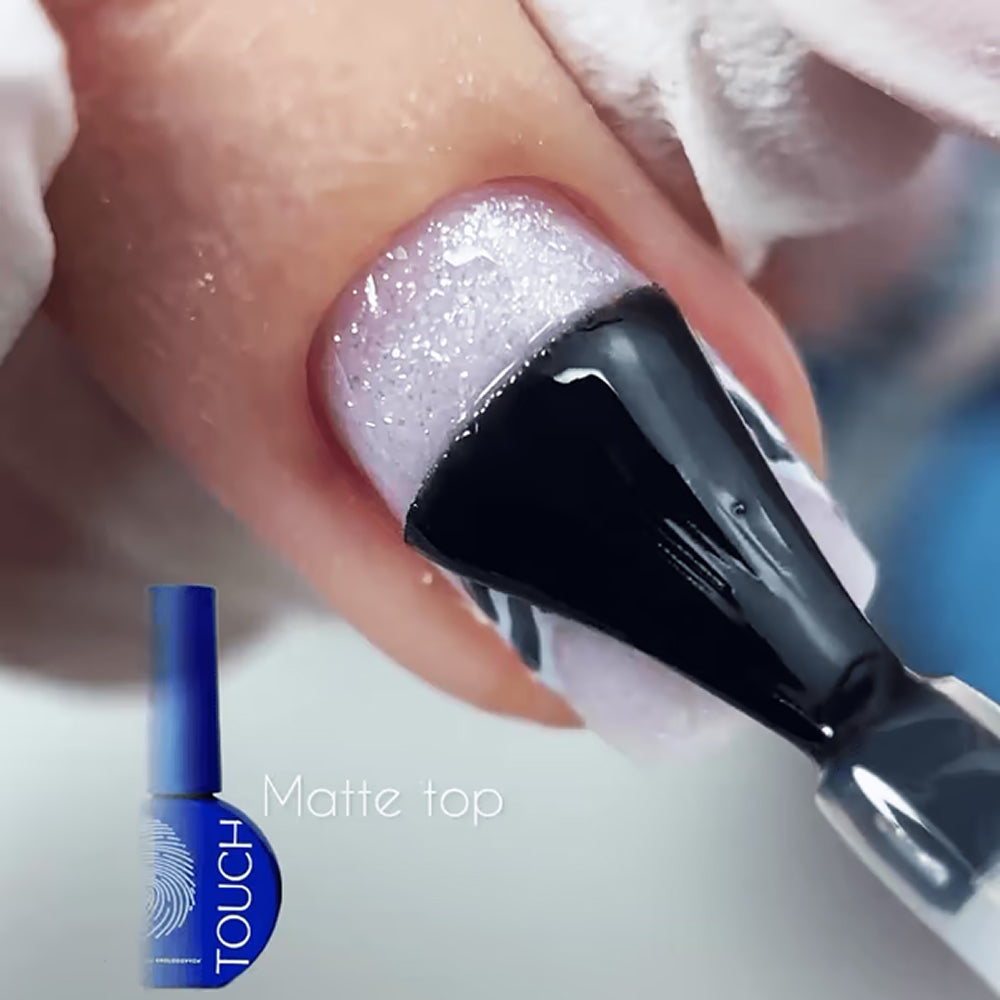 TOUCH Matte Top No Wipe, 13ml, velvet matte finish close-up