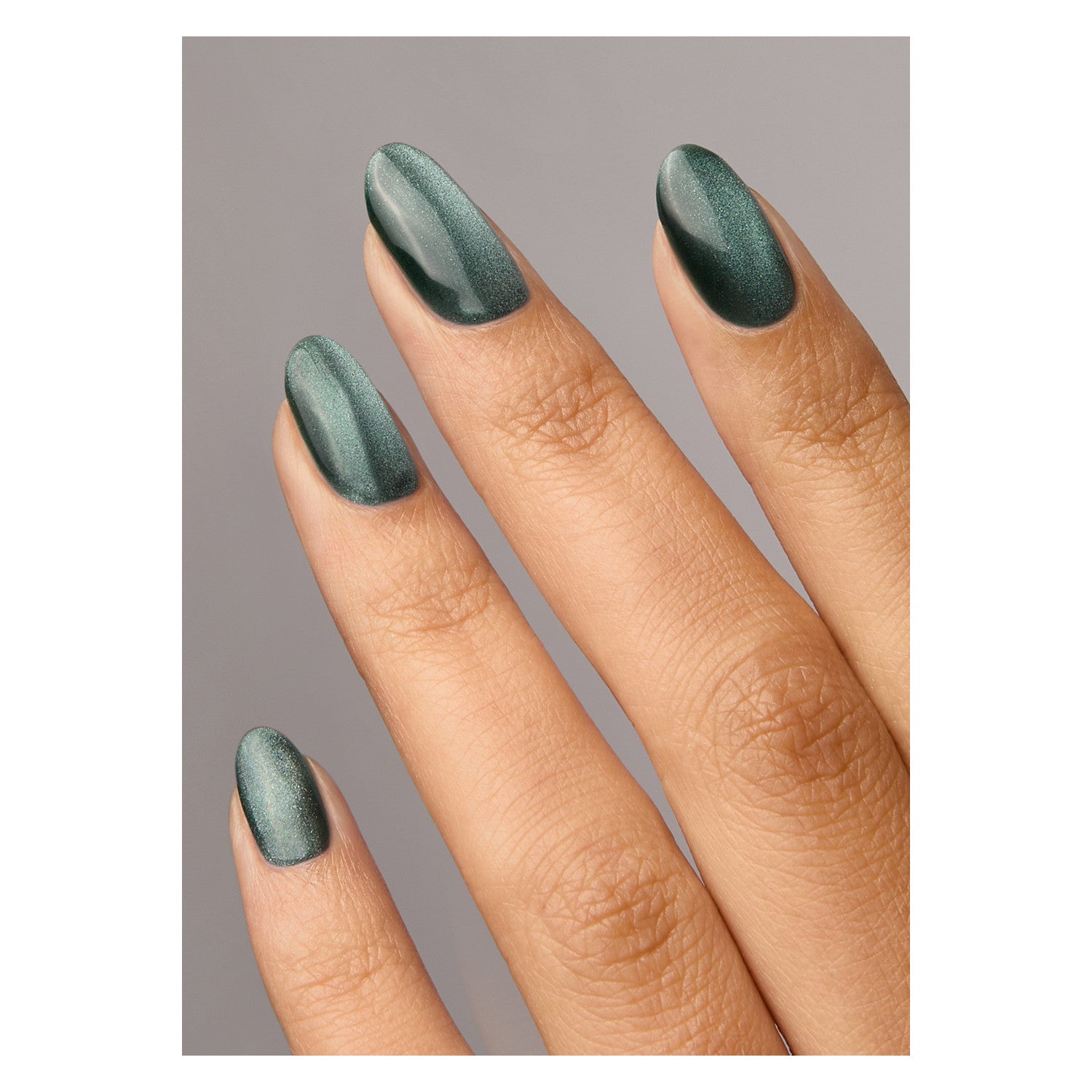 Create elegant 3D magnetic effects with Belgravia – rich pigment and salon-quality shine