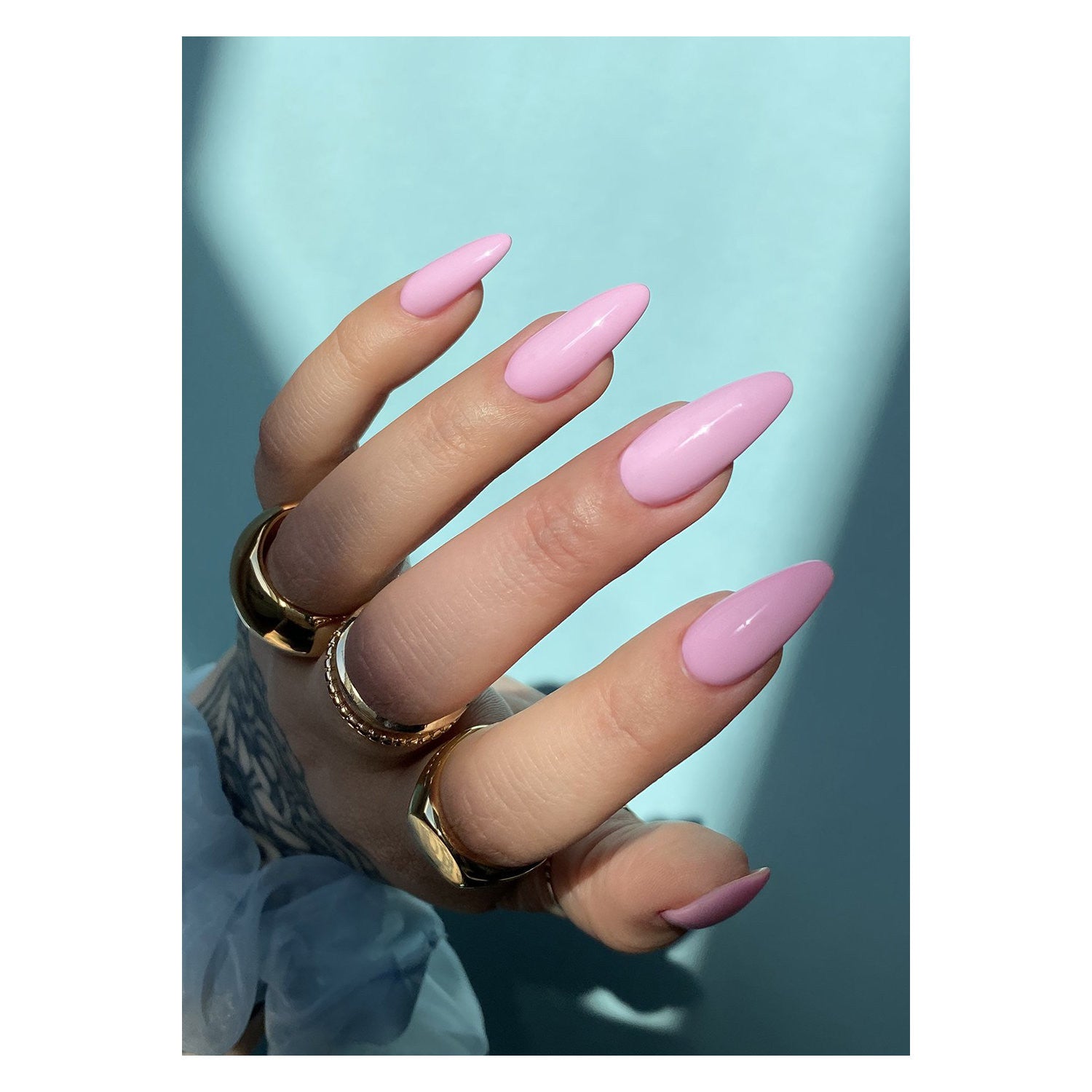 The GelBottle Carrie’s Cosmo 20ml glamorous shimmer gel nail polish formula