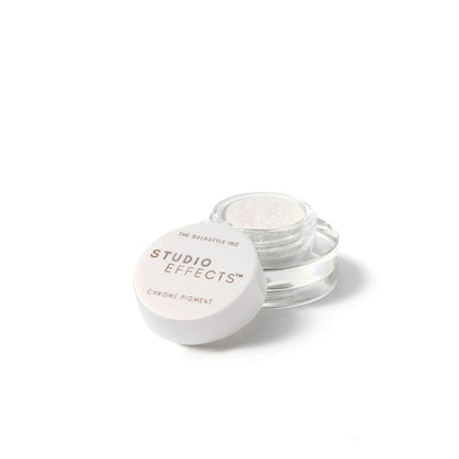 Pearl coral iridescent chrome nail powder by The GelBottle