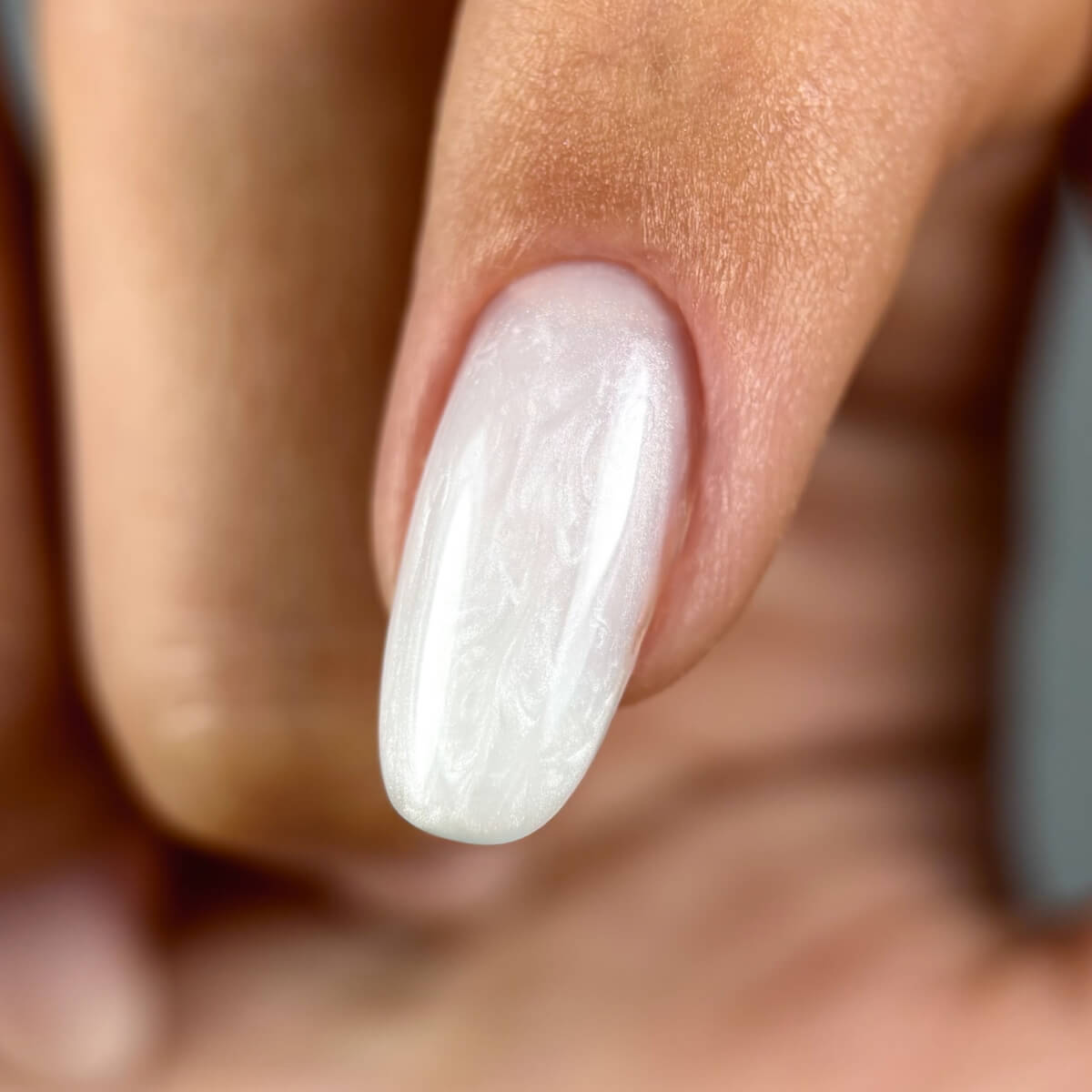 TOUCH Cover Base Perla 1 with reflective pearlescent particles