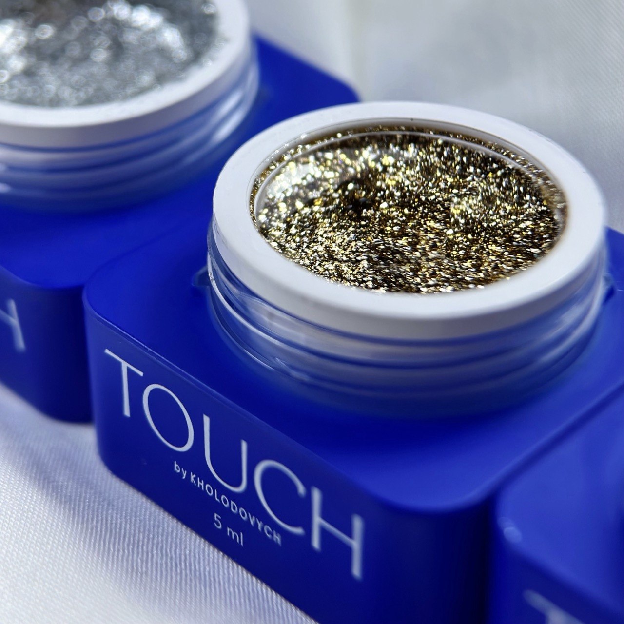 TOUCH Glitter Gel 2 — fine line detail work